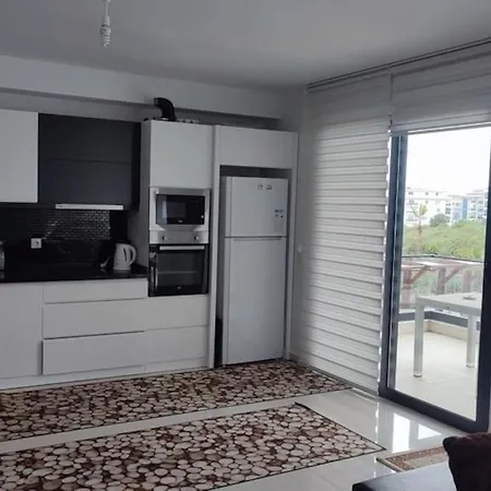 Alanyada Havuzlu,denize Yakin, Lux Apartamento *